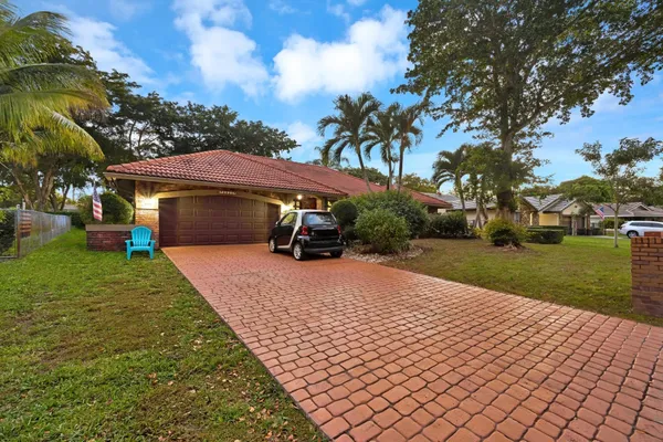$799,000 | 8622 Northwest 49th Drive, Coral Springs, FL 33067