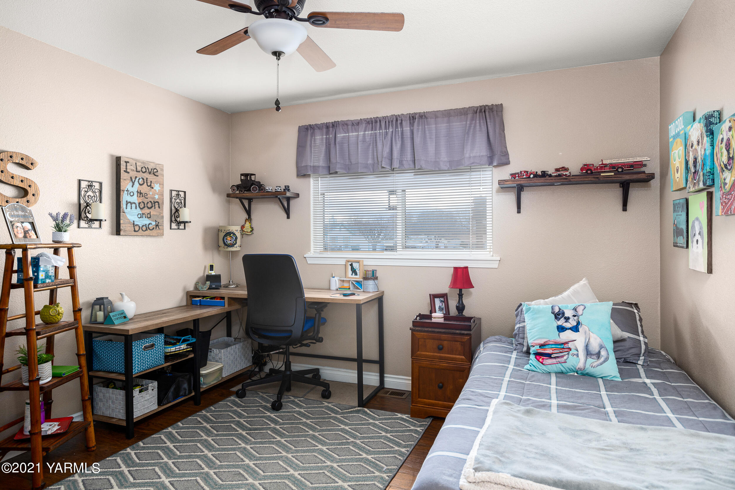 1517 South 32nd Avenue Yakima, WA 98902 - Photo 16 of 21 a living room with furniture and a wooden floor