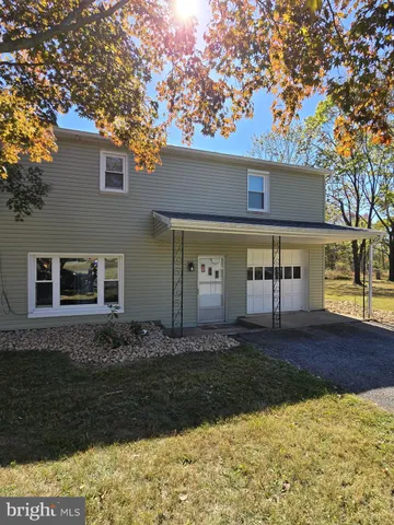 $1,400 | 649 North Warren Street, Orwigsburg, PA 17961