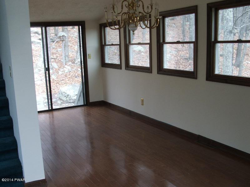 659 Edinburgh Road Bushkill, PA 18324 - Photo 4 of 8