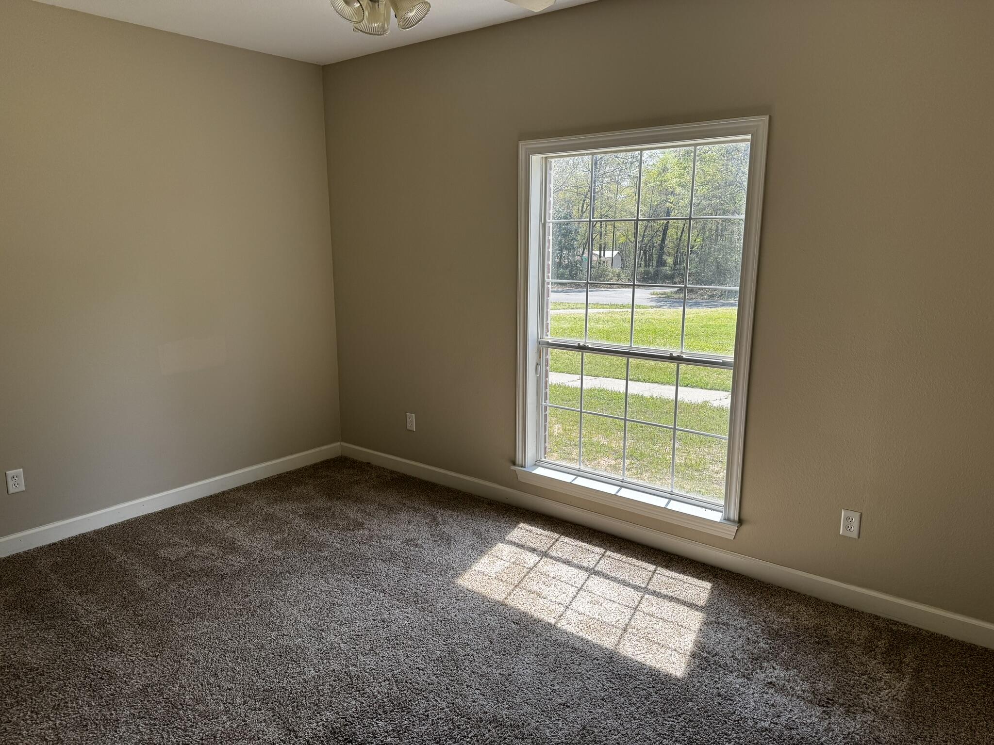 6102 Holloway Road Baker, FL 32531 - Photo 26 of 28 an empty room with a window