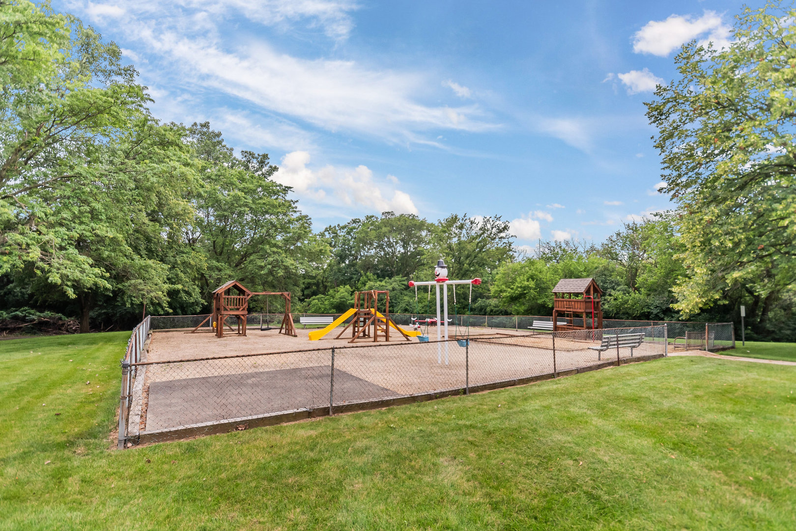 425 Walnut Creek Road, Unit 1410 Lisle, IL 60532 - Photo 14 of 15 Gallery Image 14