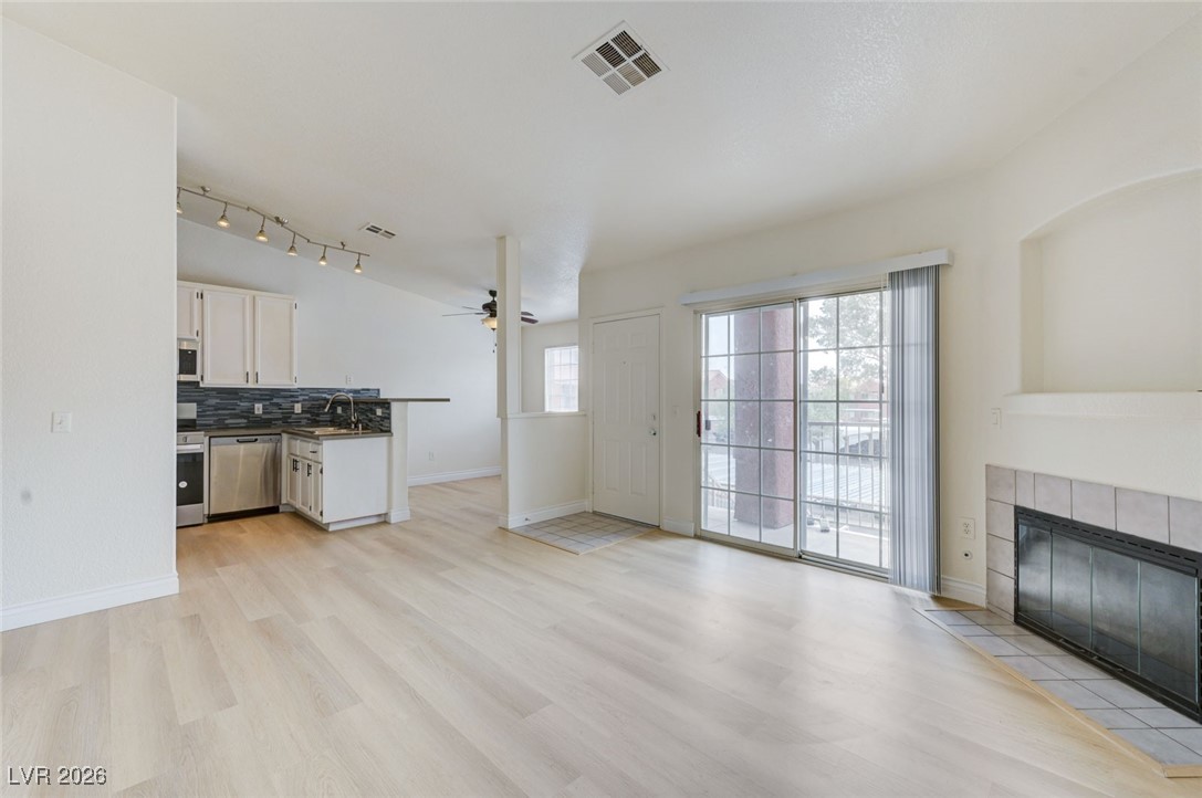 4730 East Craig Road, Unit 2145 Las Vegas, NV 89115 - Photo 7 of 46 Gallery Image 7