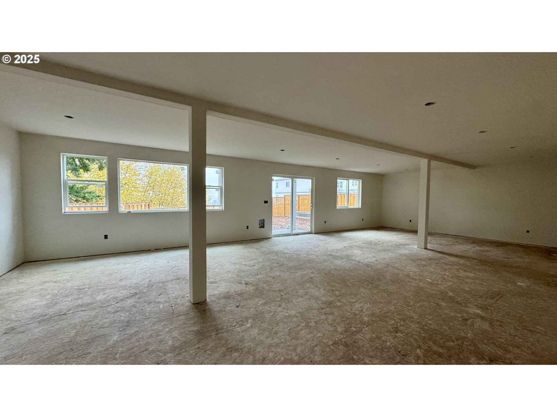 17570 Southwest Steens Lane Beaverton, OR 97007 - Photo 9 of 48