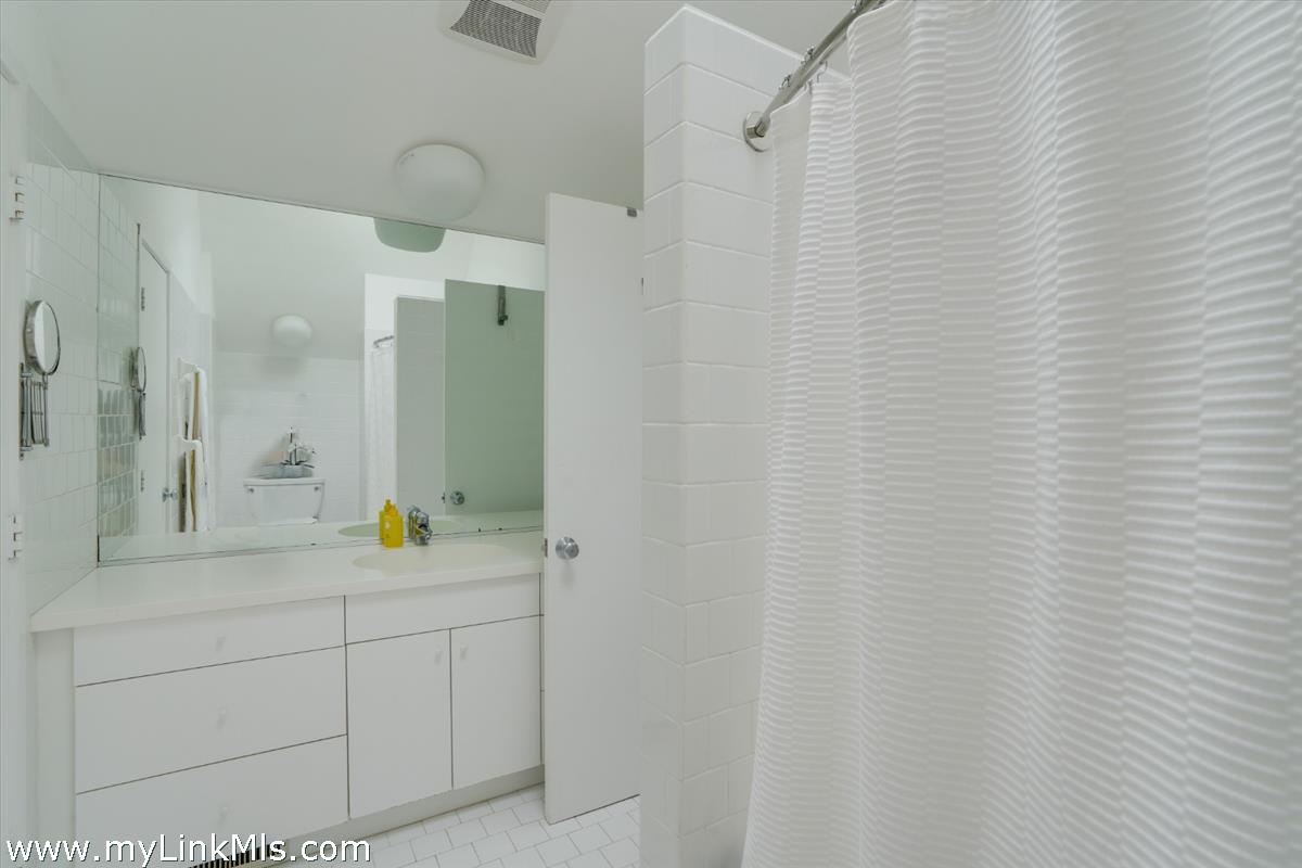 44 Cencelle Chilmark, MA 02535 - Photo 21 of 51