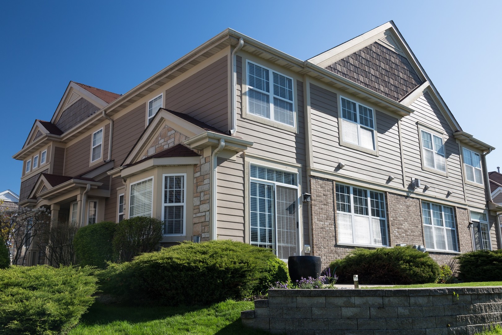 4611 Jenna Road Glenview, IL 60025 - Photo 2 of 17