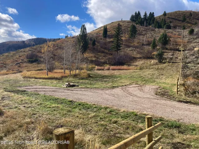 $1,400,000 | 9055 Highway 89, Jackson, WY 83001