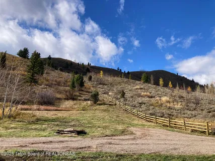 $1,400,000 | 9055 Highway 89, Jackson, WY 83001