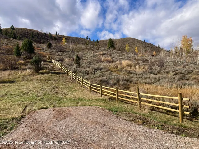 $1,400,000 | 9055 Highway 89, Jackson, WY 83001