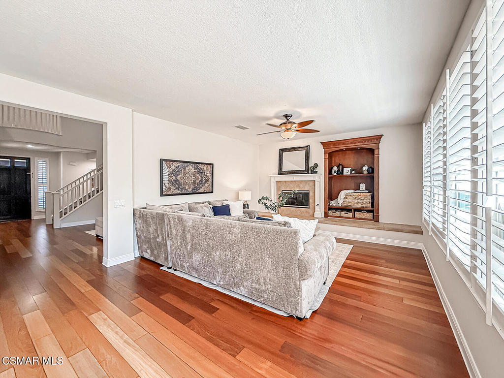 180 Brooks Road Simi Valley, CA 93065 - Photo 14 of 68 Gallery Image 14