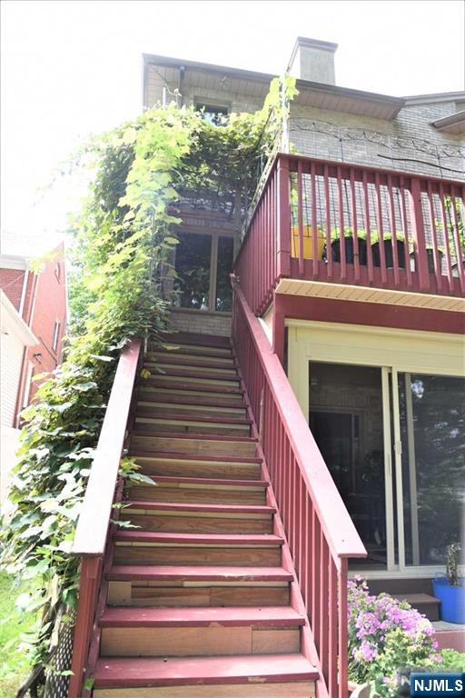 39 Irving Avenue Englewood Cliffs, NJ 07632 - Photo 28 of 31 a front view of a house with a yard