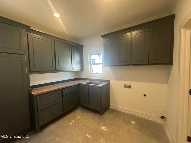 $364,600 | 440 Aurora Circle, Canton, MS 39046