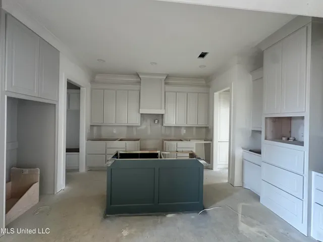 $364,600 | 440 Aurora Circle, Canton, MS 39046