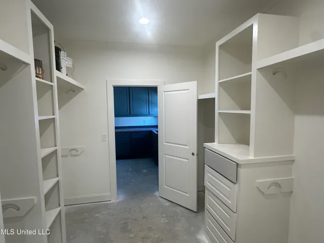 $364,600 | 440 Aurora Circle, Canton, MS 39046