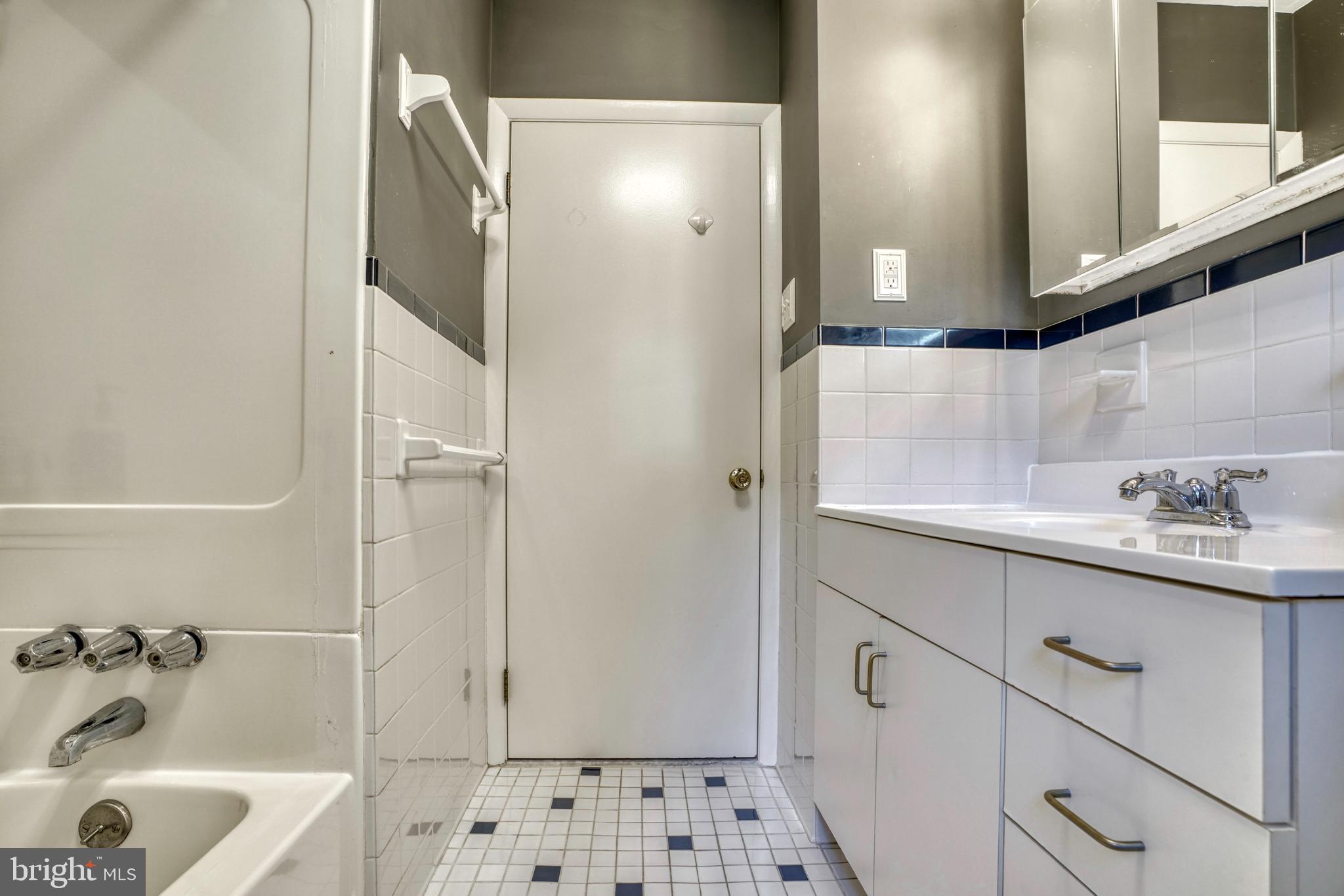 546 Brook Road Baltimore, MD 21286 - Photo 43 of 69 Gallery Image 43