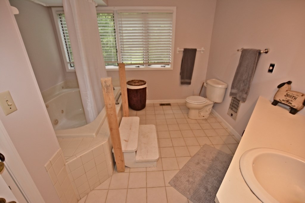 974 Obes Branch Road Sevierville, TN 37876 - Photo 17 of 36