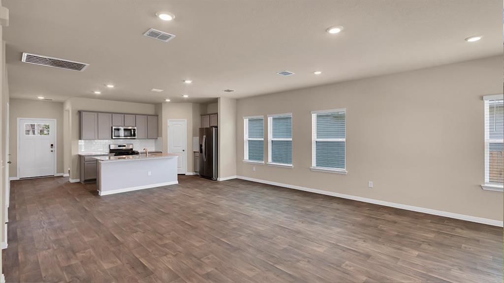 3670 Zenith Road Grand Prairie, TX 75052 - Photo 5 of 15 Gallery Image 5