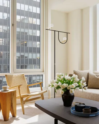 $1,887,800 | 135 East 47th Street, Unit 21F | Midtown East