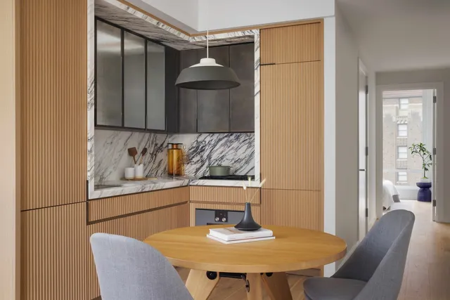 $1,887,800 | 135 East 47th Street, Unit 21F | Midtown East