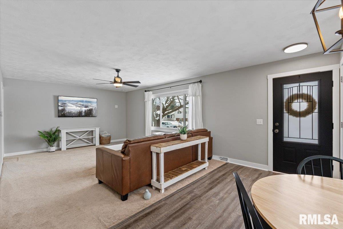 102 Amber Lane Geneseo, IL 61254 - Photo 8 of 62