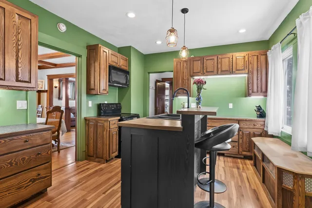 $224,900 | 1617 Madison Street, Manitowoc, WI 54220