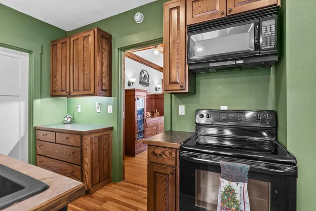 $224,900 | 1617 Madison Street, Manitowoc, WI 54220