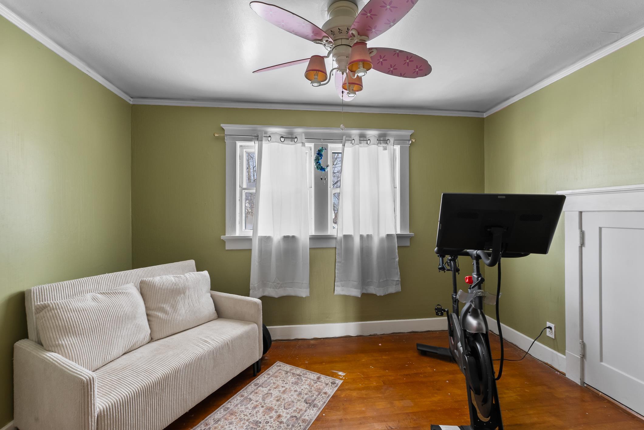 1617 Madison Street Manitowoc, WI 54220 - Photo 22 of 34 Wood floor. Closet