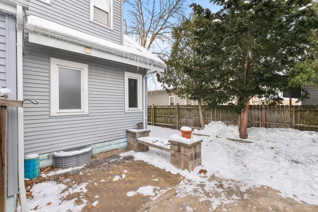 $224,900 | 1617 Madison Street, Manitowoc, WI 54220