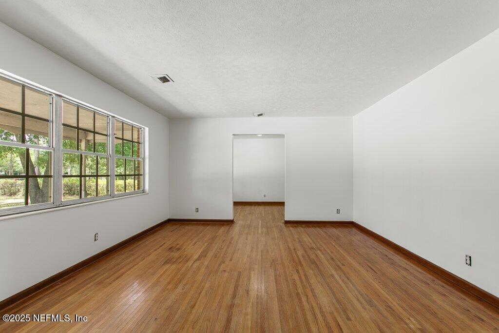 5207 Eulace Road Jacksonville, FL 32210 - Photo 11 of 50 Living Room