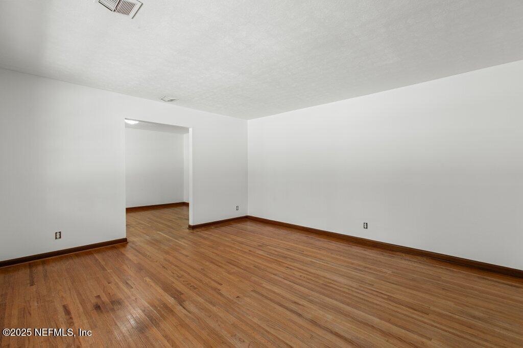 5207 Eulace Road Jacksonville, FL 32210 - Photo 12 of 50 Living Room