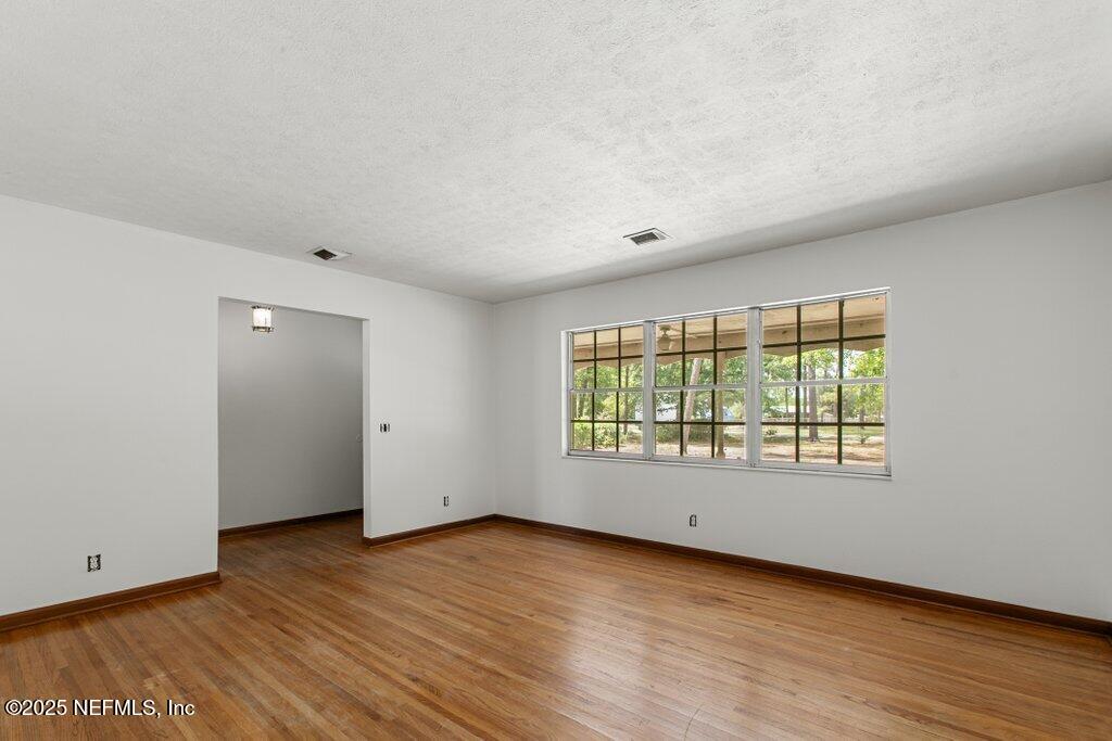 5207 Eulace Road Jacksonville, FL 32210 - Photo 10 of 50 Living Room