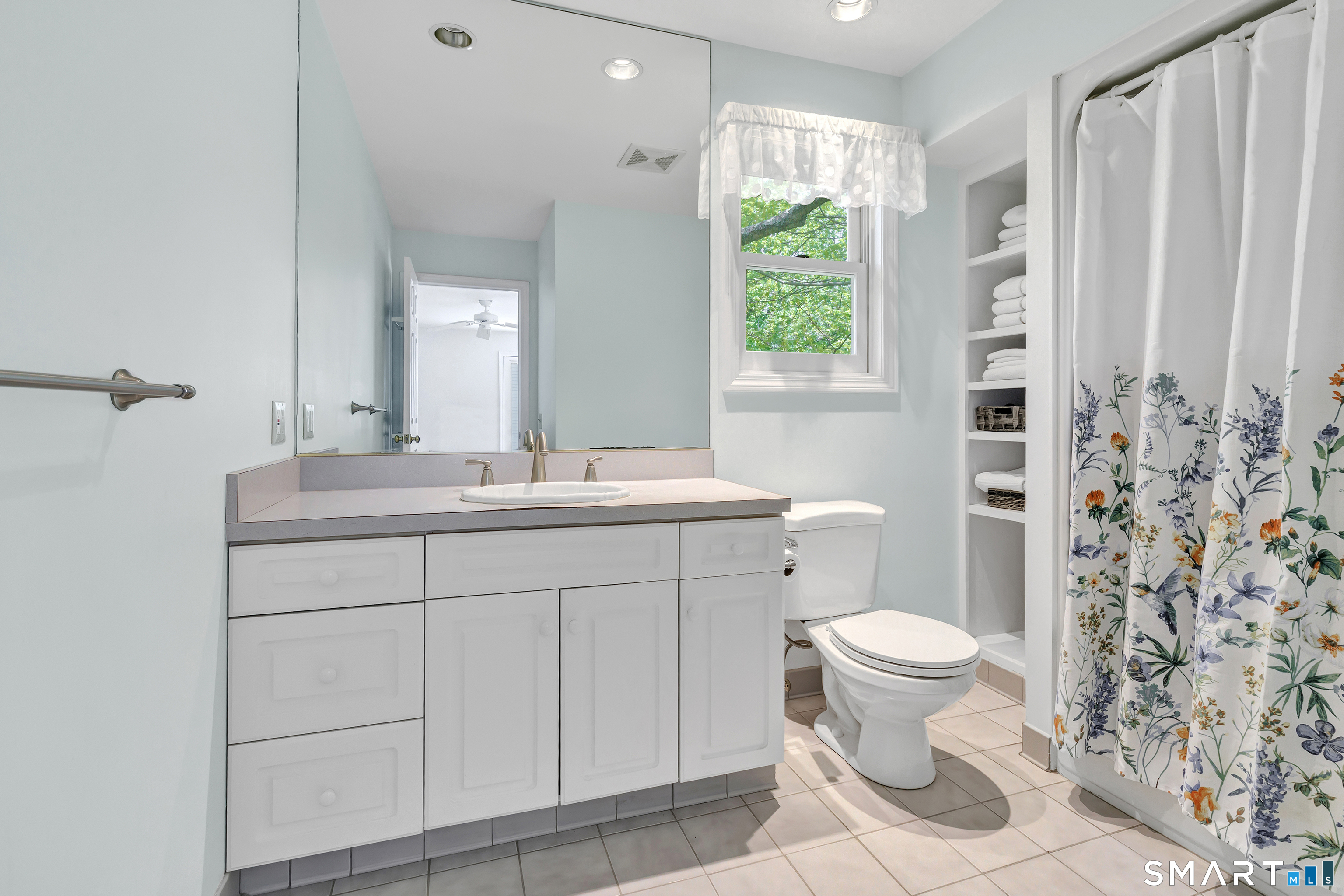 121 Picketts Ridge Road Redding, CT 06896 - Photo 16 of 40