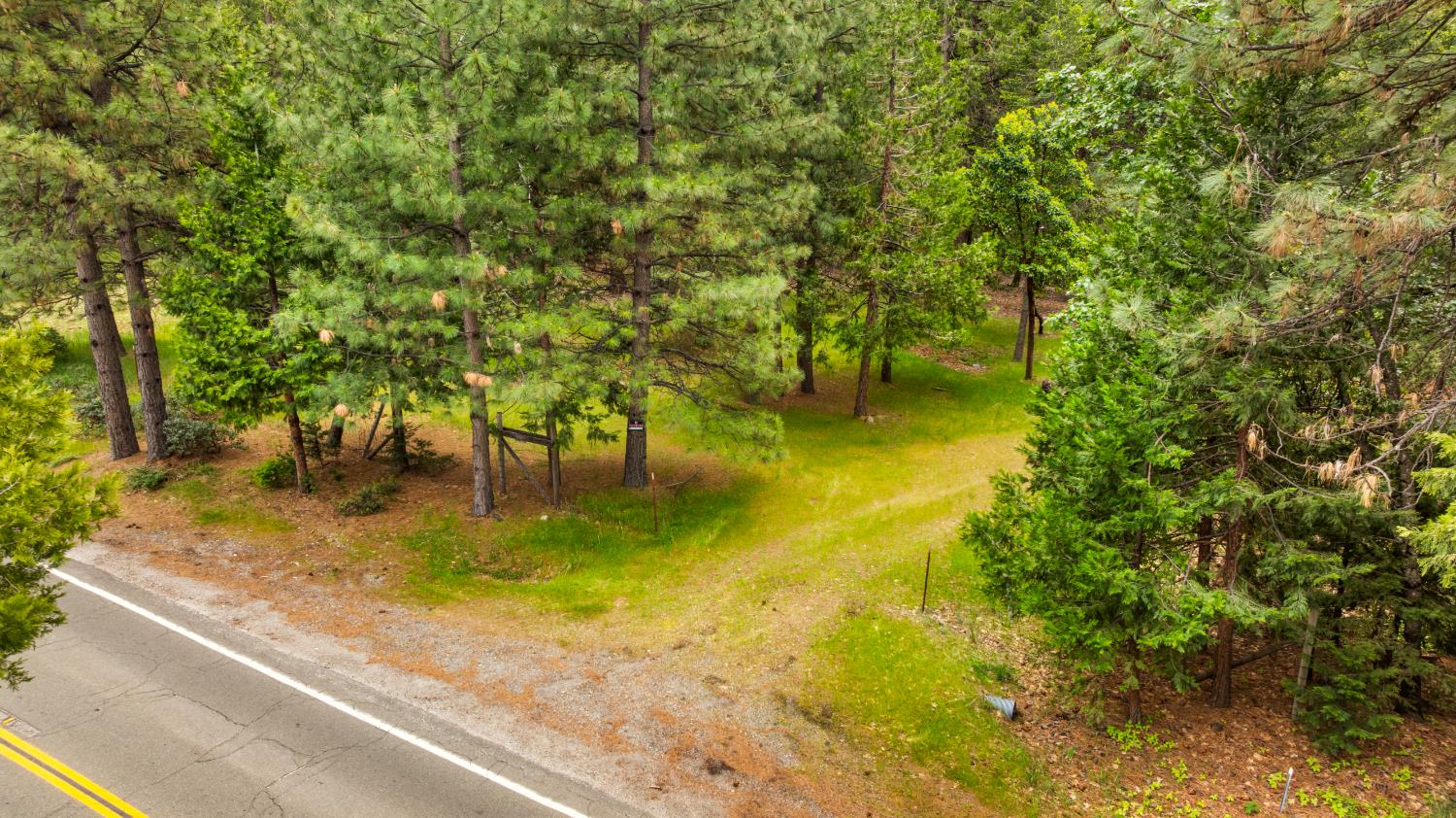14647 Banner Quaker Hill Road Nevada City, CA 95959 - Photo 1 of 43 a view of a lake view