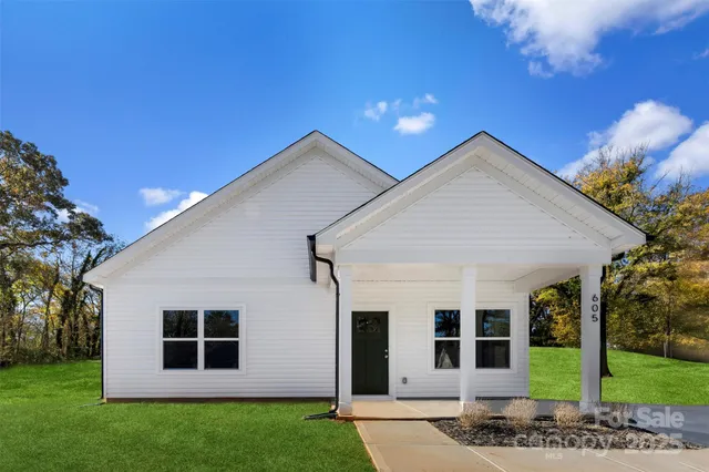 $235,000 | 605 Meadow Avenue, Spencer, NC 28159