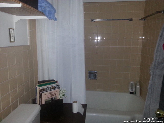 121 Riviera Drive Castle Hills, TX 78213 - Photo 13 of 18