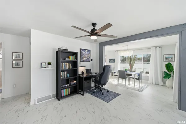 $450,000 | 16103 East Blackfoot Drive, Cuba, IL 61427