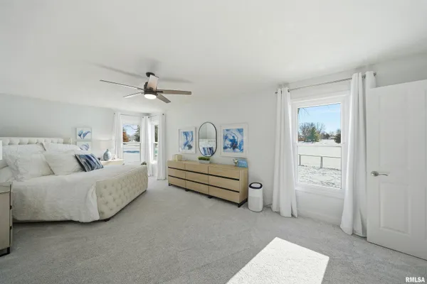 $450,000 | 16103 East Blackfoot Drive, Cuba, IL 61427