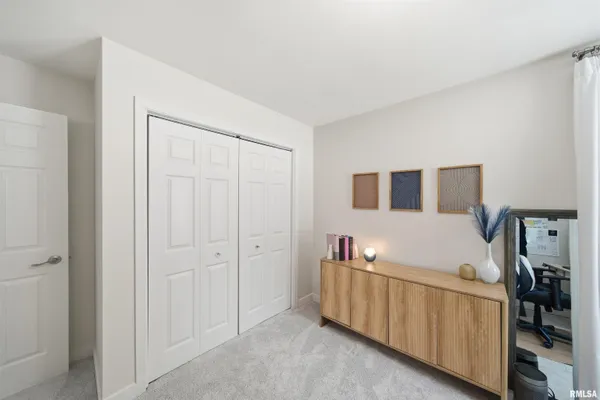 $450,000 | 16103 East Blackfoot Drive, Cuba, IL 61427