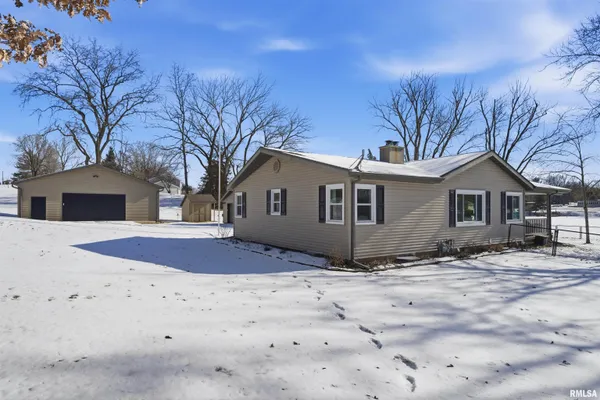 $450,000 | 16103 East Blackfoot Drive, Cuba, IL 61427