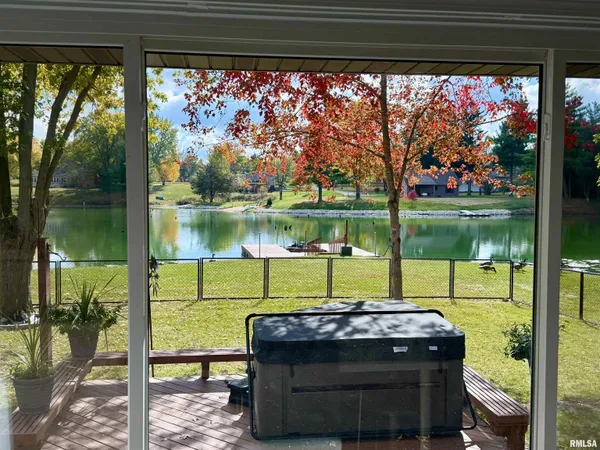 $450,000 | 16103 East Blackfoot Drive, Cuba, IL 61427