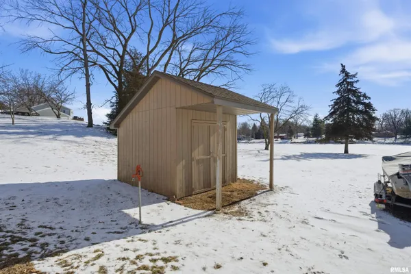 $450,000 | 16103 East Blackfoot Drive, Cuba, IL 61427