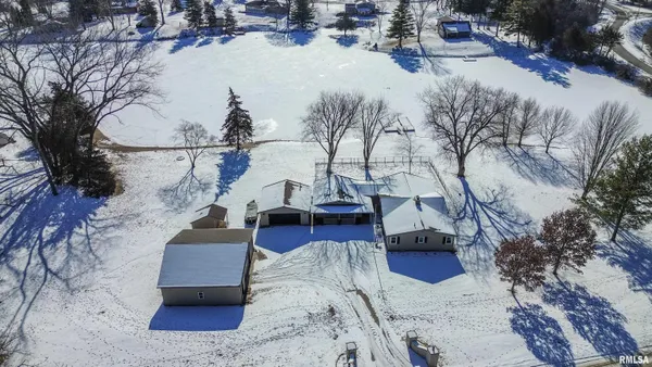 $450,000 | 16103 East Blackfoot Drive, Cuba, IL 61427