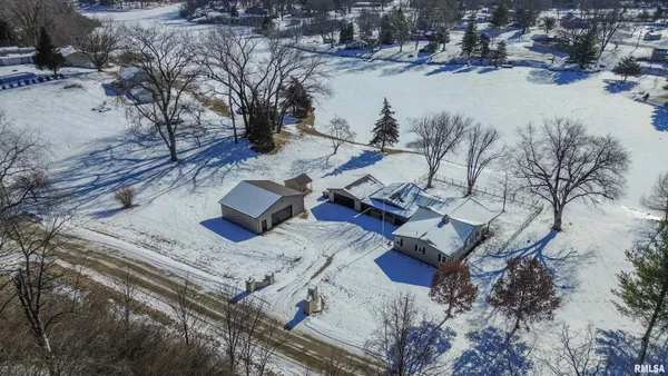 $450,000 | 16103 East Blackfoot Drive, Cuba, IL 61427