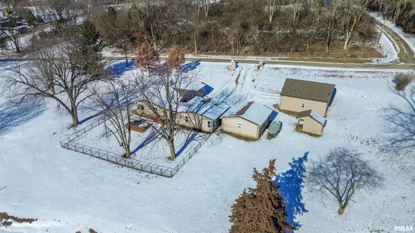 $450,000 | 16103 East Blackfoot Drive, Cuba, IL 61427