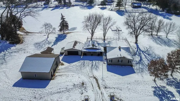 $450,000 | 16103 East Blackfoot Drive, Cuba, IL 61427