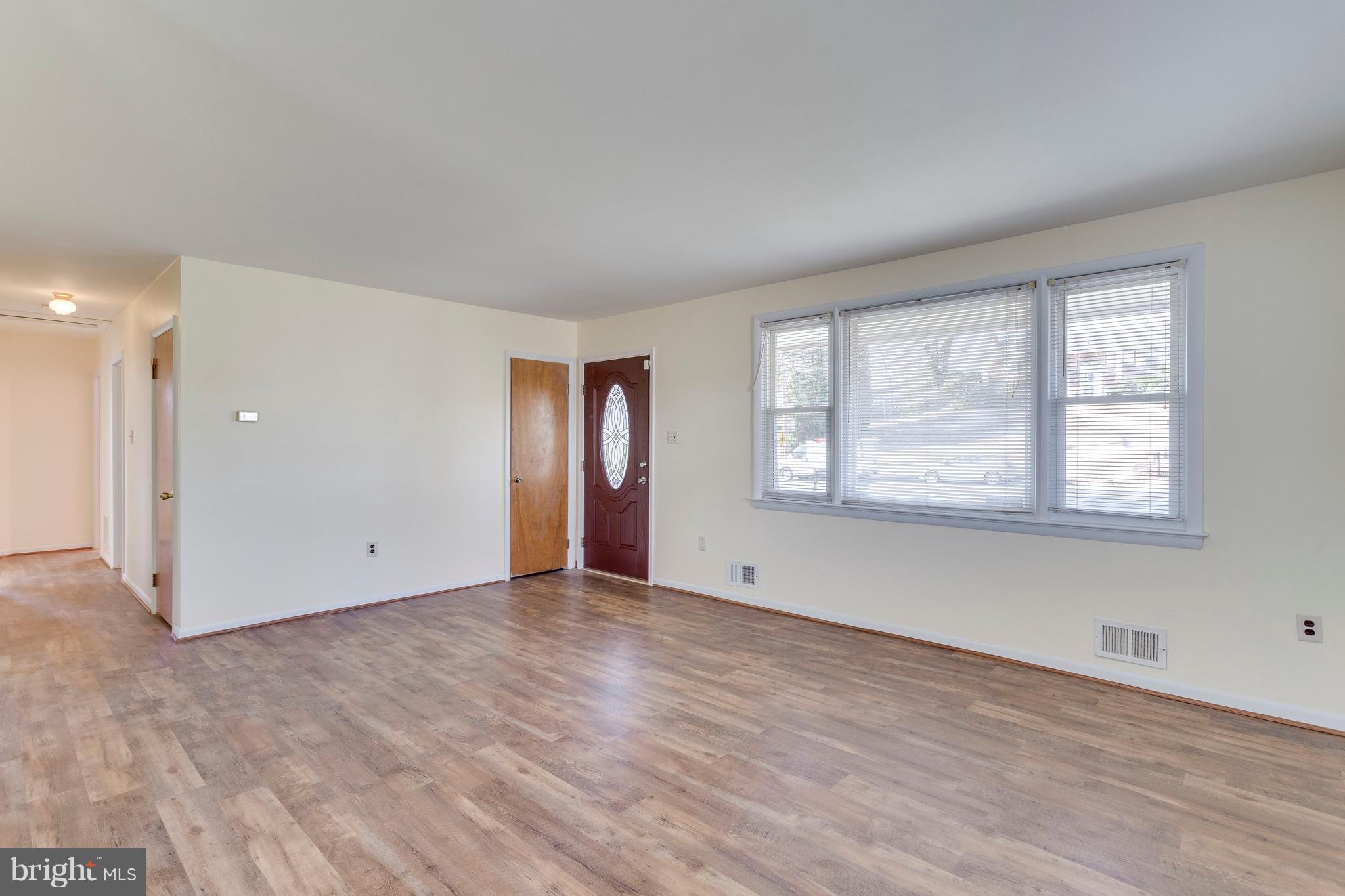 11312 Brandywine Road Clinton, MD 20735 - Photo 2 of 39 large open living room