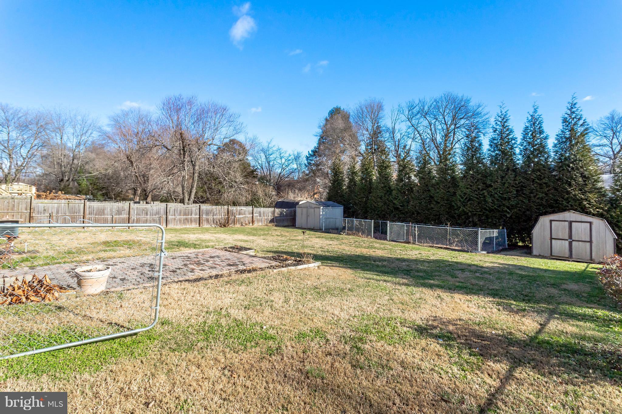 11312 Brandywine Road Clinton, MD 20735 - Photo 4 of 39 huge yard