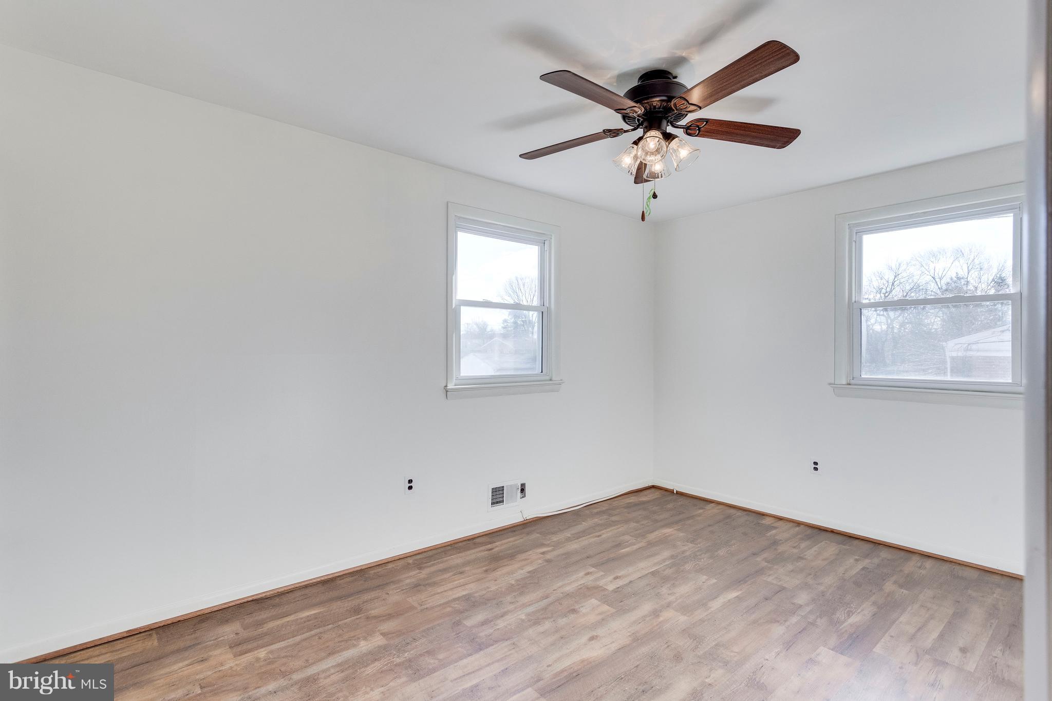 11312 Brandywine Road Clinton, MD 20735 - Photo 9 of 39 dining area