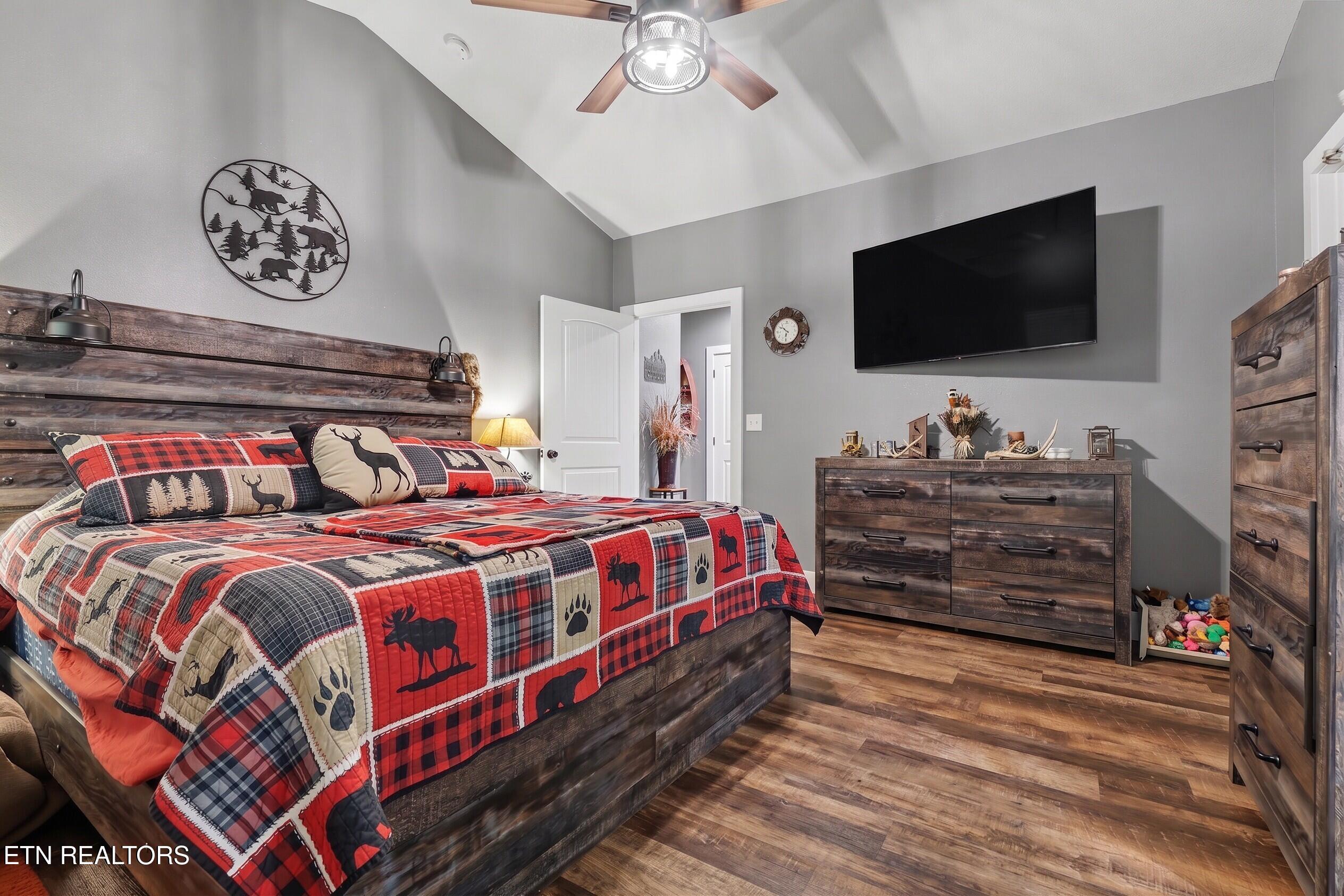 1016 Country Mountain Road Cosby, TN 37722 - Photo 14 of 46 BDRM