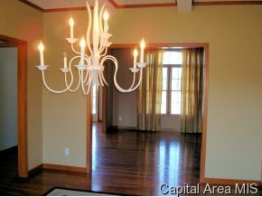 2404 Rosewell Springfield, IL 62711 - Photo 3 of 12